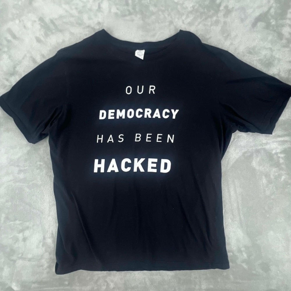 Mr Robot‎ Inspired "Our Democracy Has Been Hacked" Graphic Tee Black XL EUC